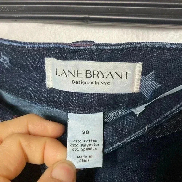 Lane Bryant mid-rose red and white star jean shorts - Picture 2 of 7